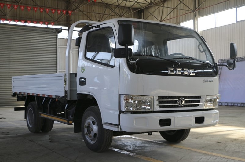 Легкий грузовик Dongfeng DFA1030D в лизинг